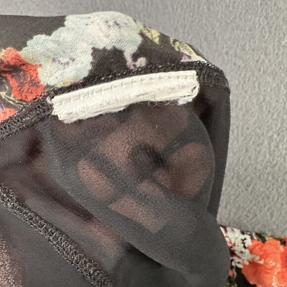 BCBGMaxazria Tops Womens Small Lot of 2 Blouses Floral Solid Short Sleeve - Picture 5 of 16